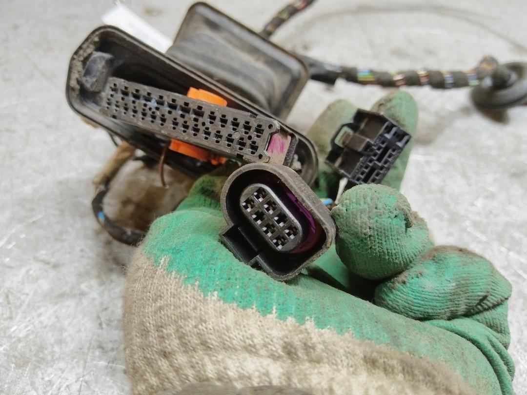 Проводка двери передней левой 110800 Skoda Fabia купить