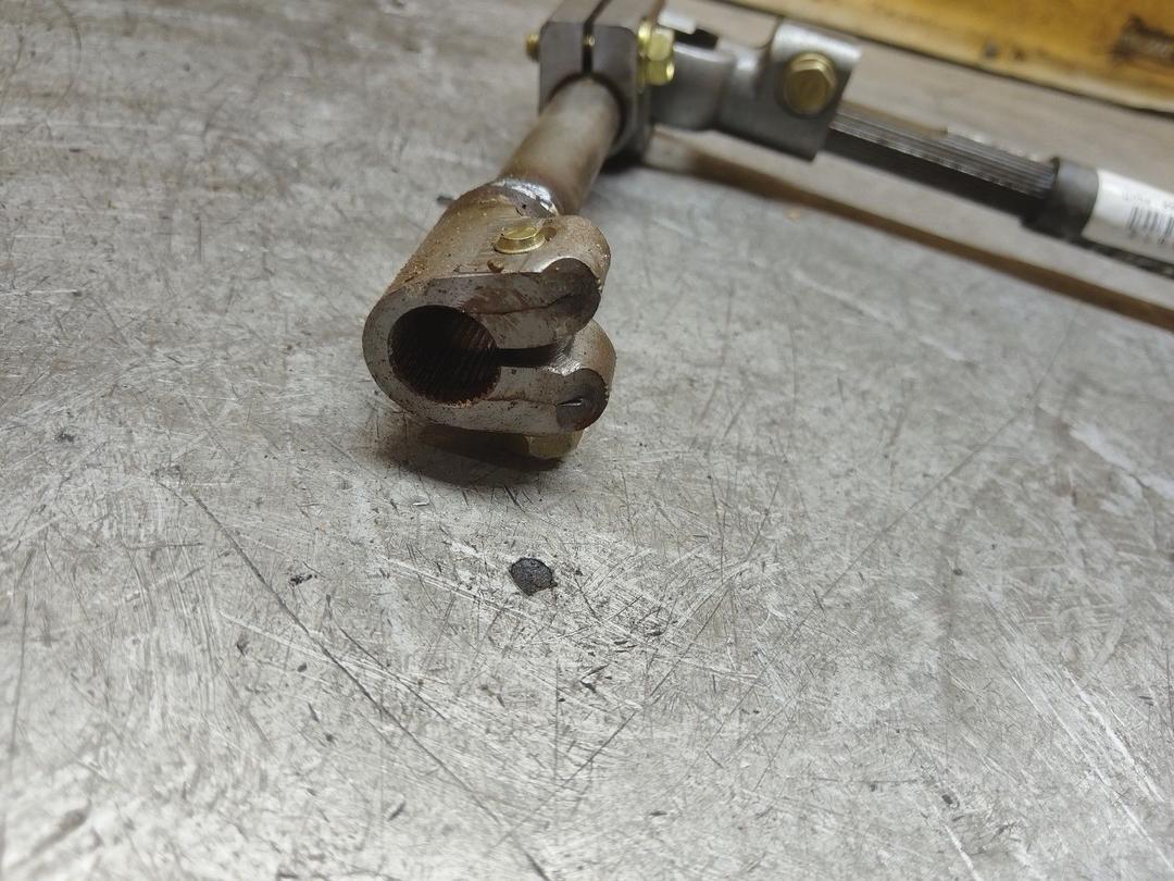 Рулевой карданчик 8L1PUR Toyota Corolla купить