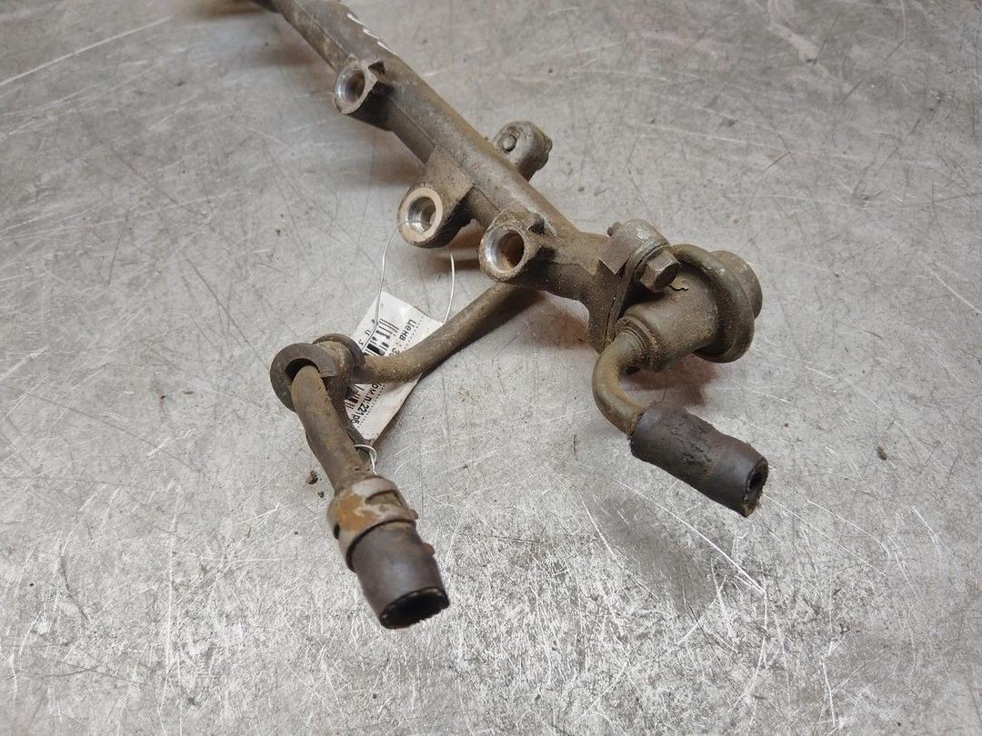 Топливная рампа BNEWE5 Mazda 626 - Фото 2