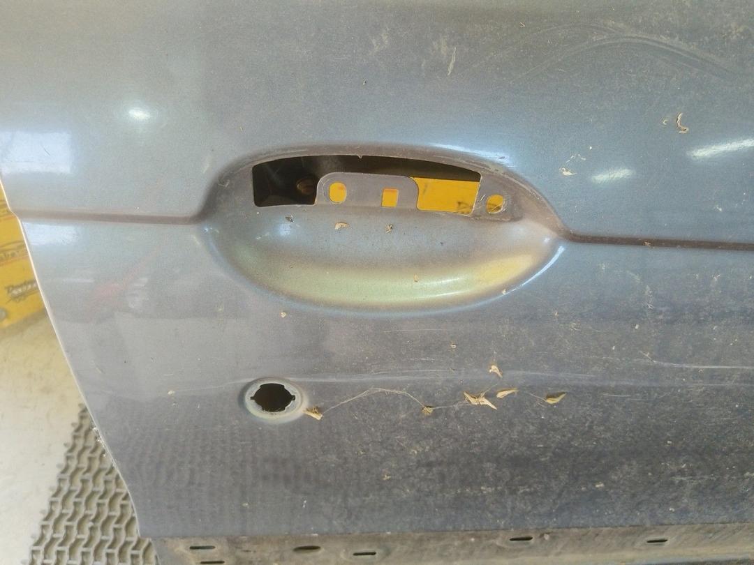Дверь передняя правая XSM8HV Renault Scenic купить