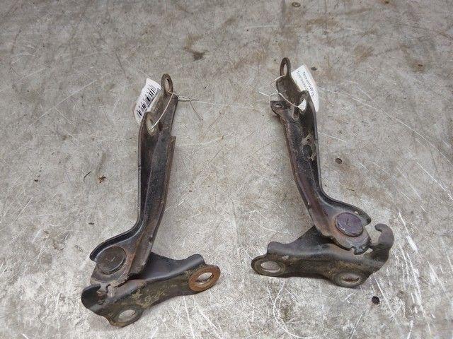 Петля капота LQE17U Toyota Yaris Verso - Фото 3