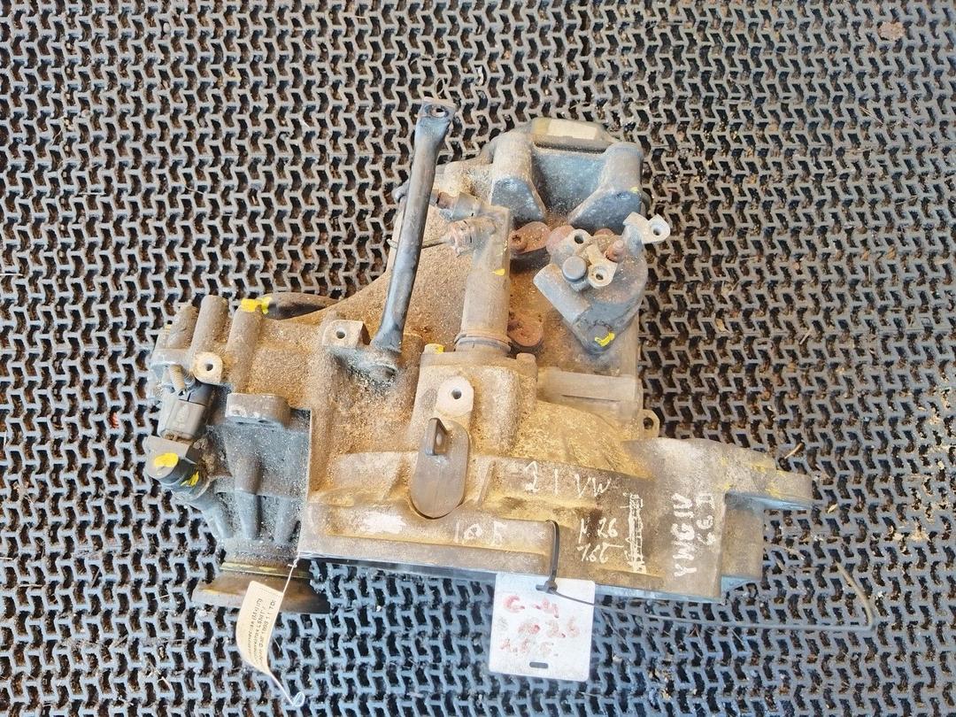 КПП механическая (МКПП) 5-ступенчатая L5NITV Volkswagen Golf купить в магазине запчастей бу