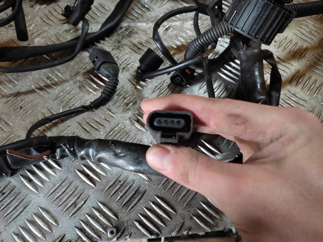 Проводка двигателя D18UBE Volkswagen Passat - Фото 3