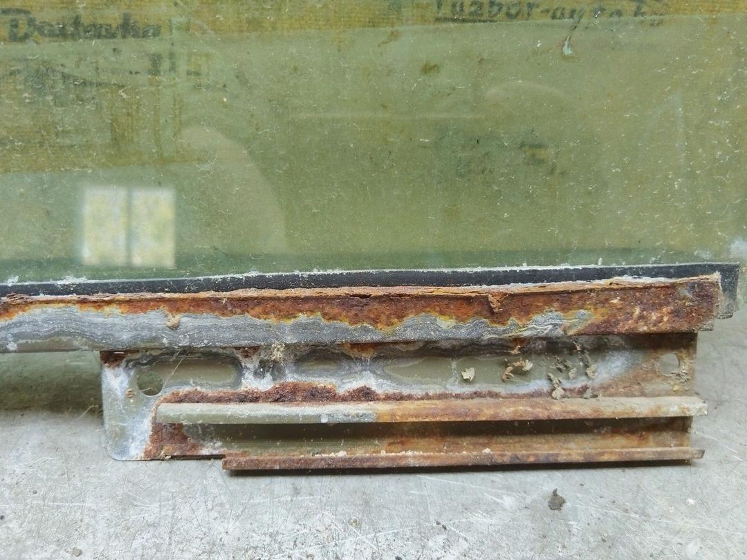 Стекло двери задней правой DK2IC1 Renault Safrane undefined