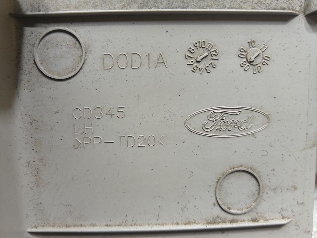 Обшивка стойки центральной левой 9QNO3B Ford Mondeo купить на авторазборке