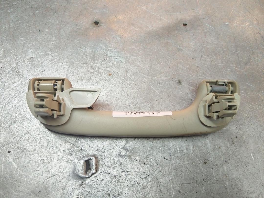 Ручка внутренняя потолочная 6LDUES Nissan Note купить