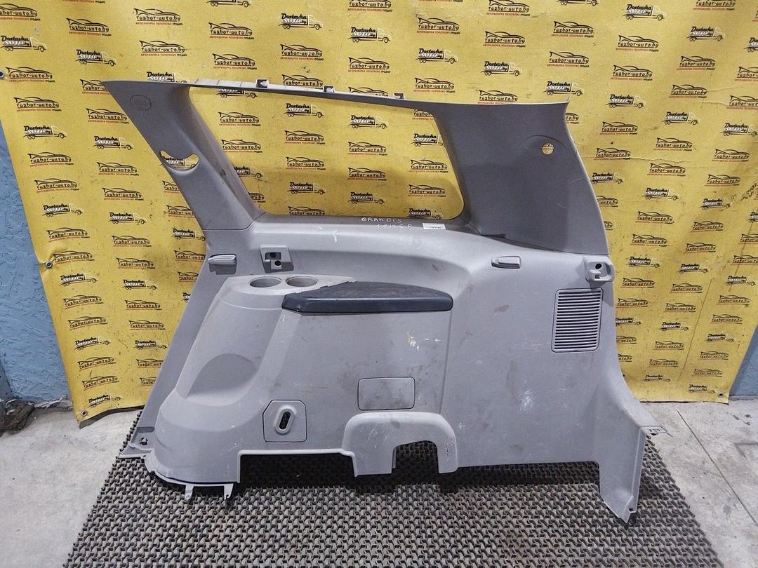 Обшивка багажника 91MXG8 Mitsubishi Grandis купить