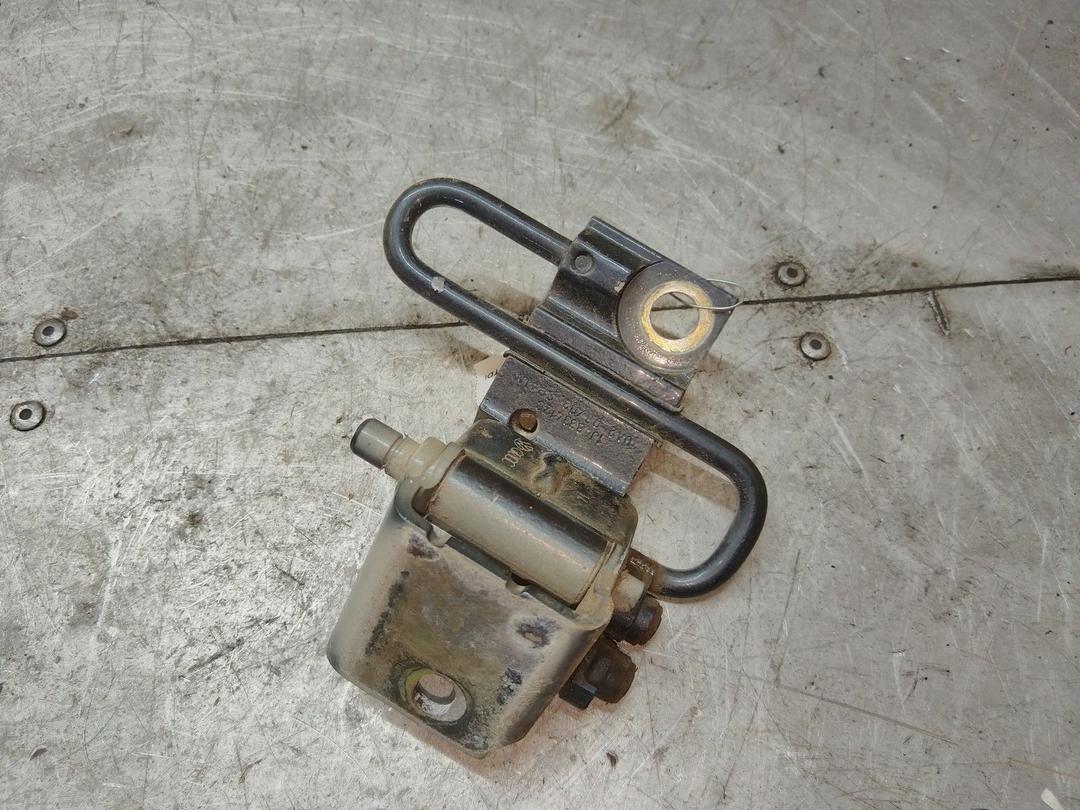 Петля двери задней правой VSTH45 Volkswagen Golf - Фото 1