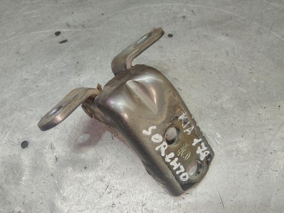 Петля двери задней правой 1KQERY Kia Sorento - Фото 1