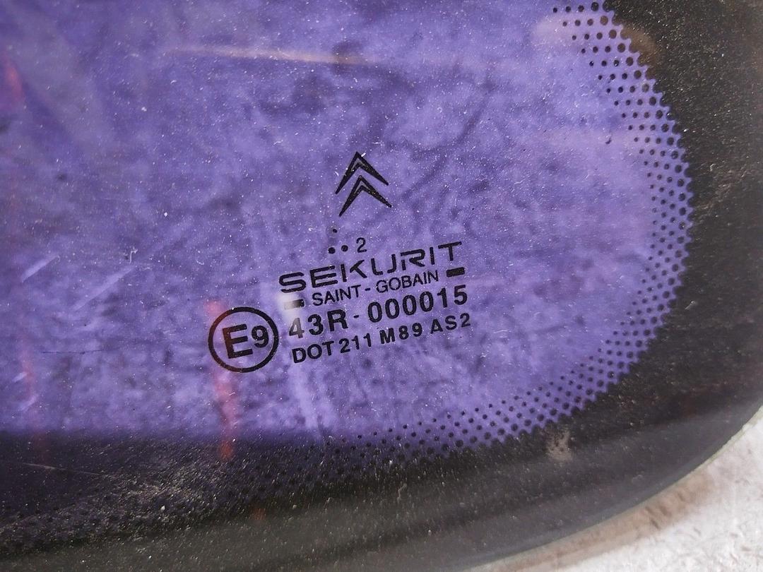 Стекло кузовное боковое левое 53GF4F Citroen Xsara Picasso купить