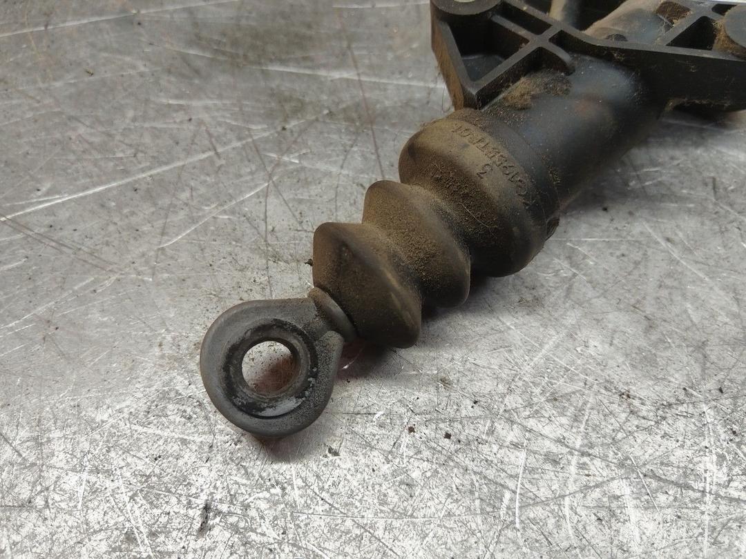 Цилиндр сцепления главный A8UWI5 Ford Mondeo купить