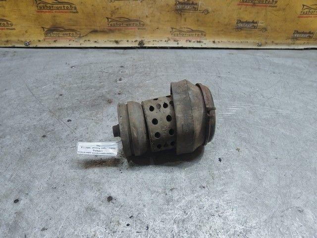 Подушка крепления двигателя 17PRFQ Volkswagen Passat купить с доставкой