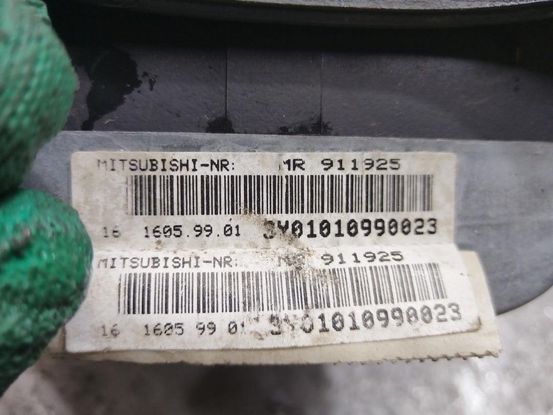 Подушка безопасности водителя 9L9Y08 Mitsubishi Carisma купить с доставкой