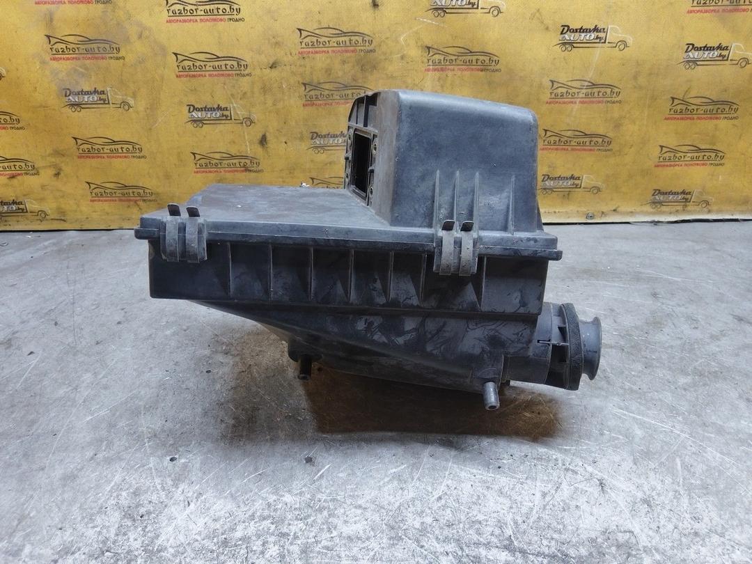 Корпус воздушного фильтра F7WZQD Audi 80 undefined