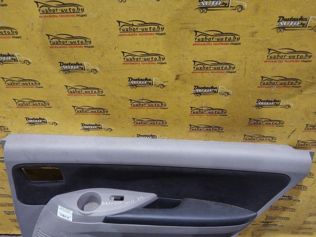 Обшивка двери задней правой (дверная карта) RJEU5Y Mitsubishi Grandis купить с доставкой