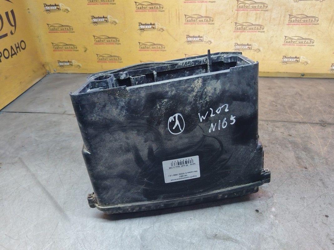 Короб предохранителей YN1G6Y Mercedes C W202 купить в магазине запчастей бу