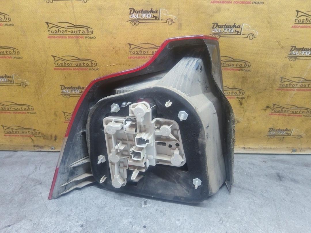 Фонарь задний правый YG38QE Volvo S40 - Фото 6