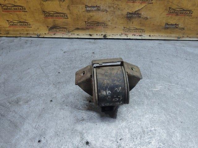 Подушка крепления двигателя V45512 Volkswagen Passat купить на авторазборке