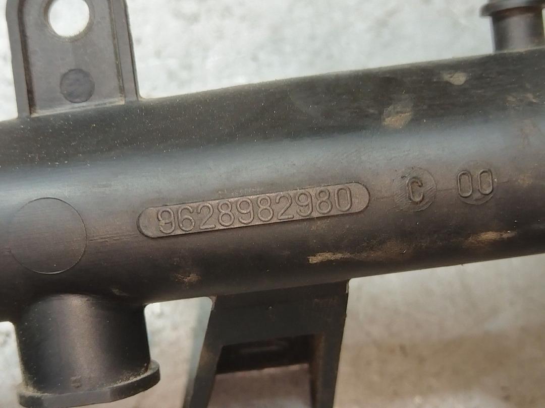 Топливная рампа R4J76M Citroen Xsara купить с доставкой