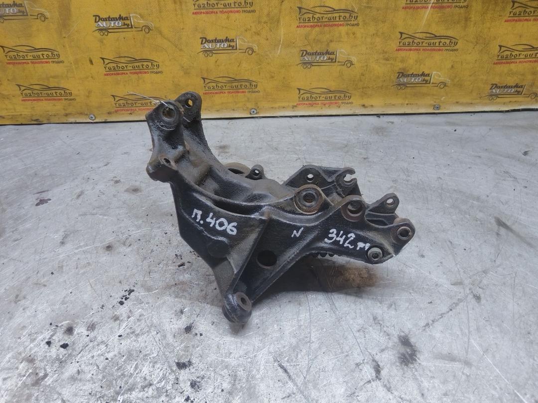 Кронштейн генератора GJM9XU Peugeot 406