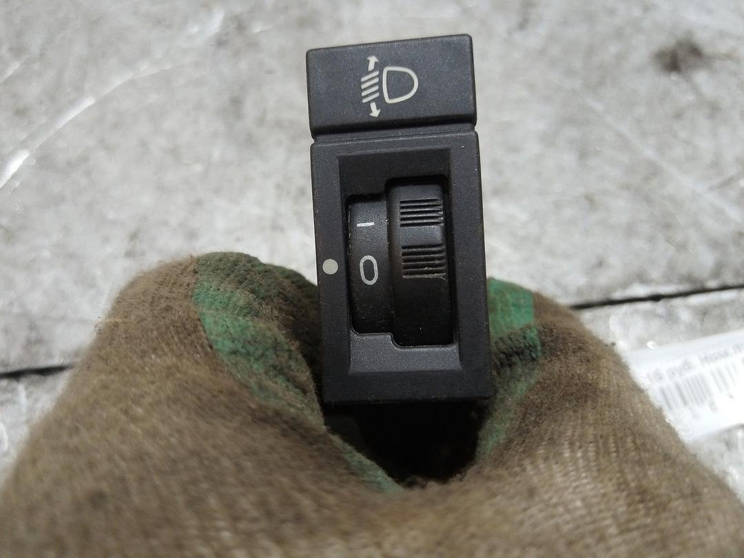 Кнопка корректора фар ISOYZG Peugeot 406 - Фото 1