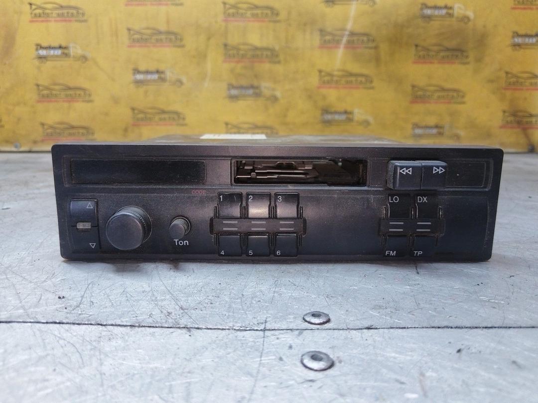 Магнитола 0Q0N7I Audi A4 - Фото 1