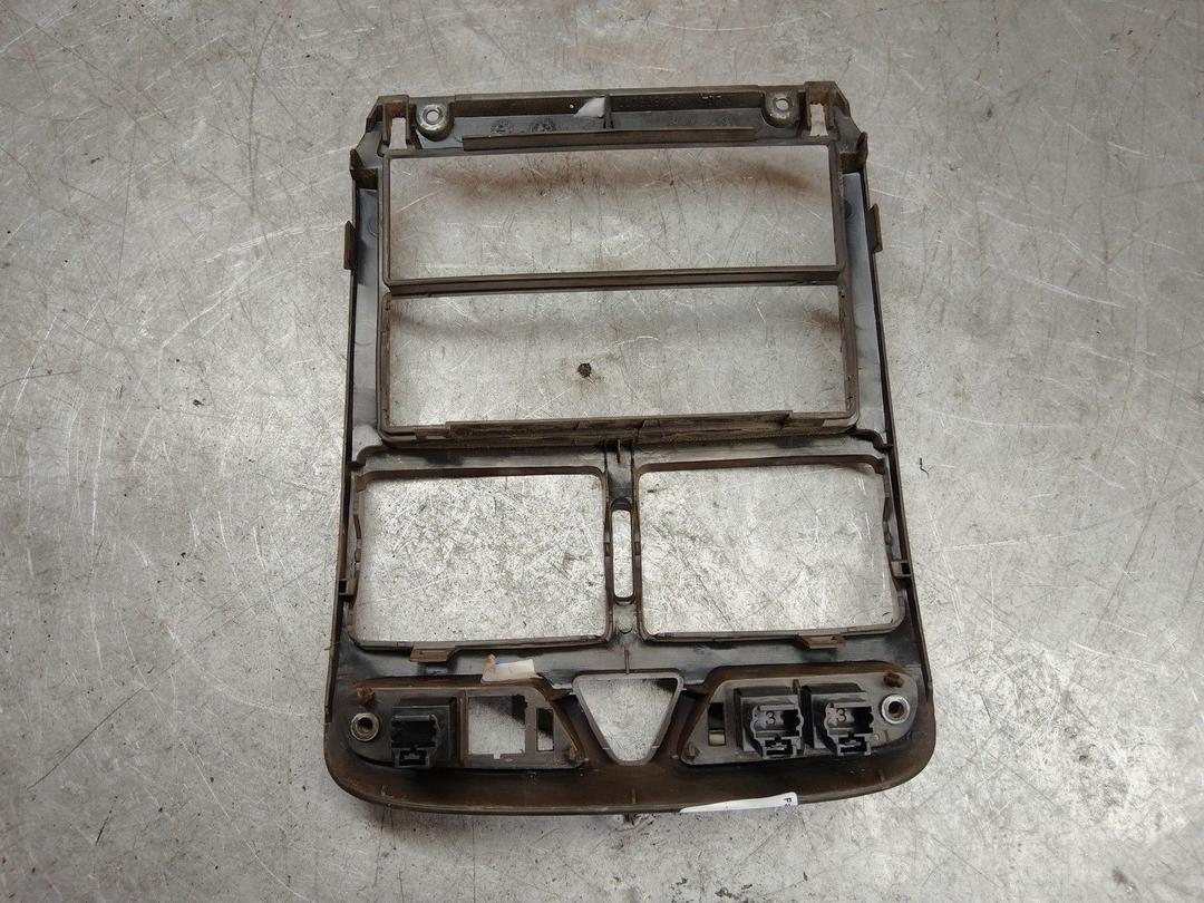 Рамка под магнитолу S337SR Peugeot 307 - Фото 2