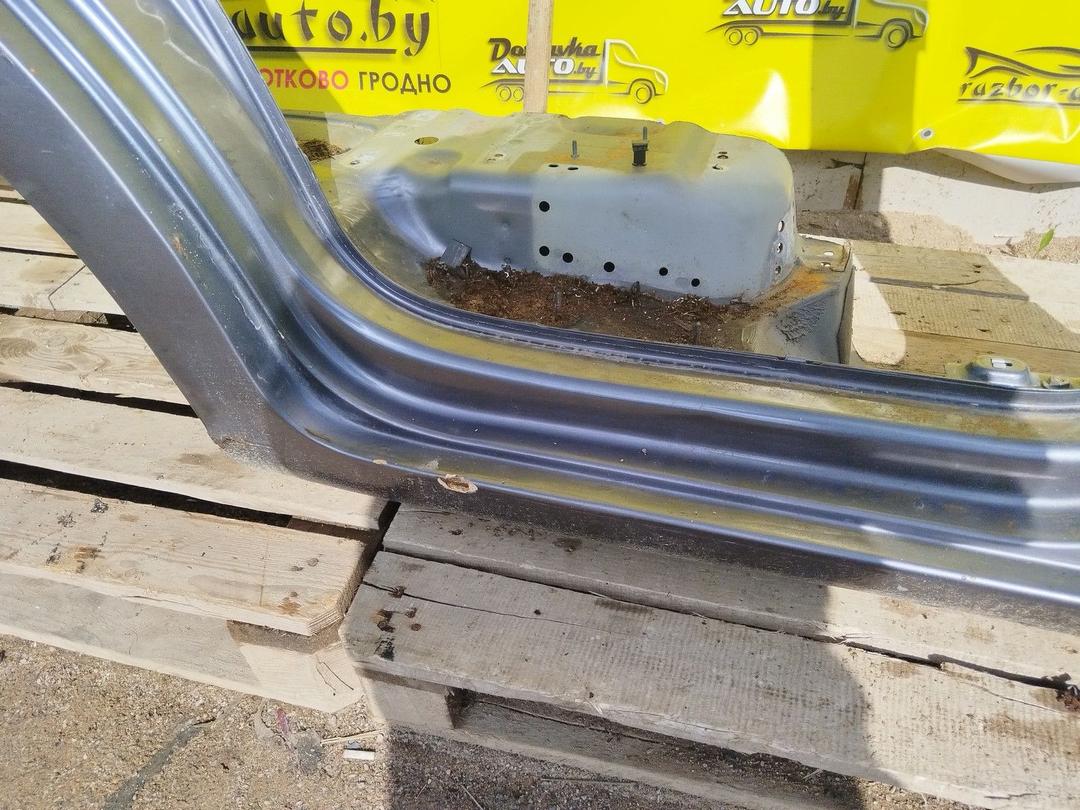 Стойка кузовная центральная правая EJQC76 Volkswagen Touran купить с доставкой