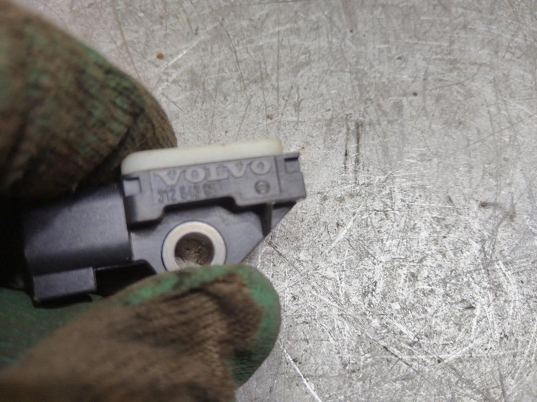 Датчик удара P9J7U1 Volvo XC70 купить в магазине запчастей бу