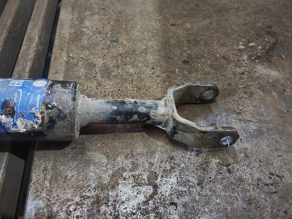 Амортизатор передний правый D4WLRE Volkswagen Passat - Фото 9