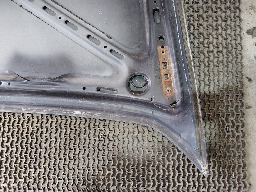 Крышка багажника (дверь 3-5) O4KW7S Mercedes E W124 undefined