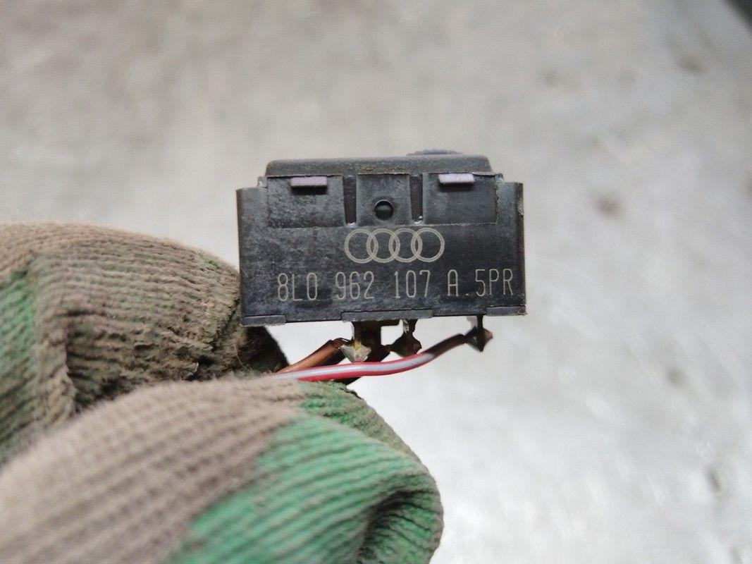 Кнопка центрального замка W4QCJF Audi A3 купить на авторазборке