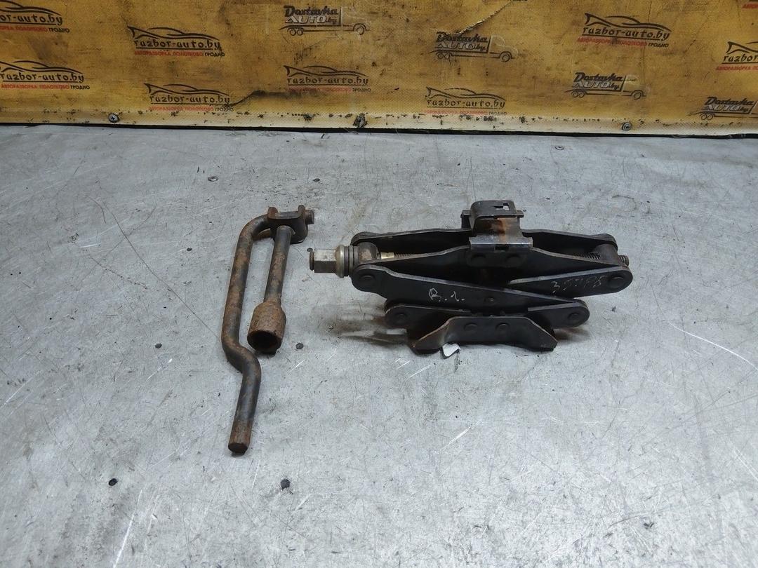 Домкрат 0MJ8DZ Renault Laguna