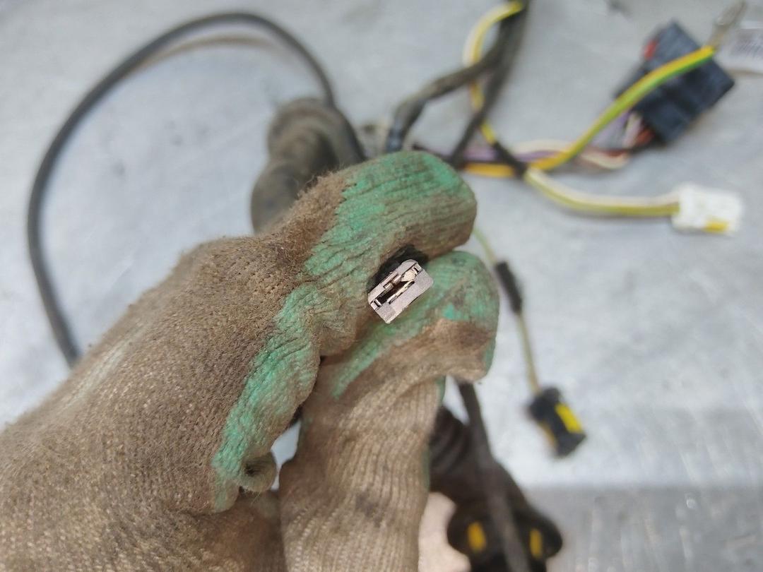 Проводка крышки багажника Z3Z4ZZ Peugeot 307 - Фото 5