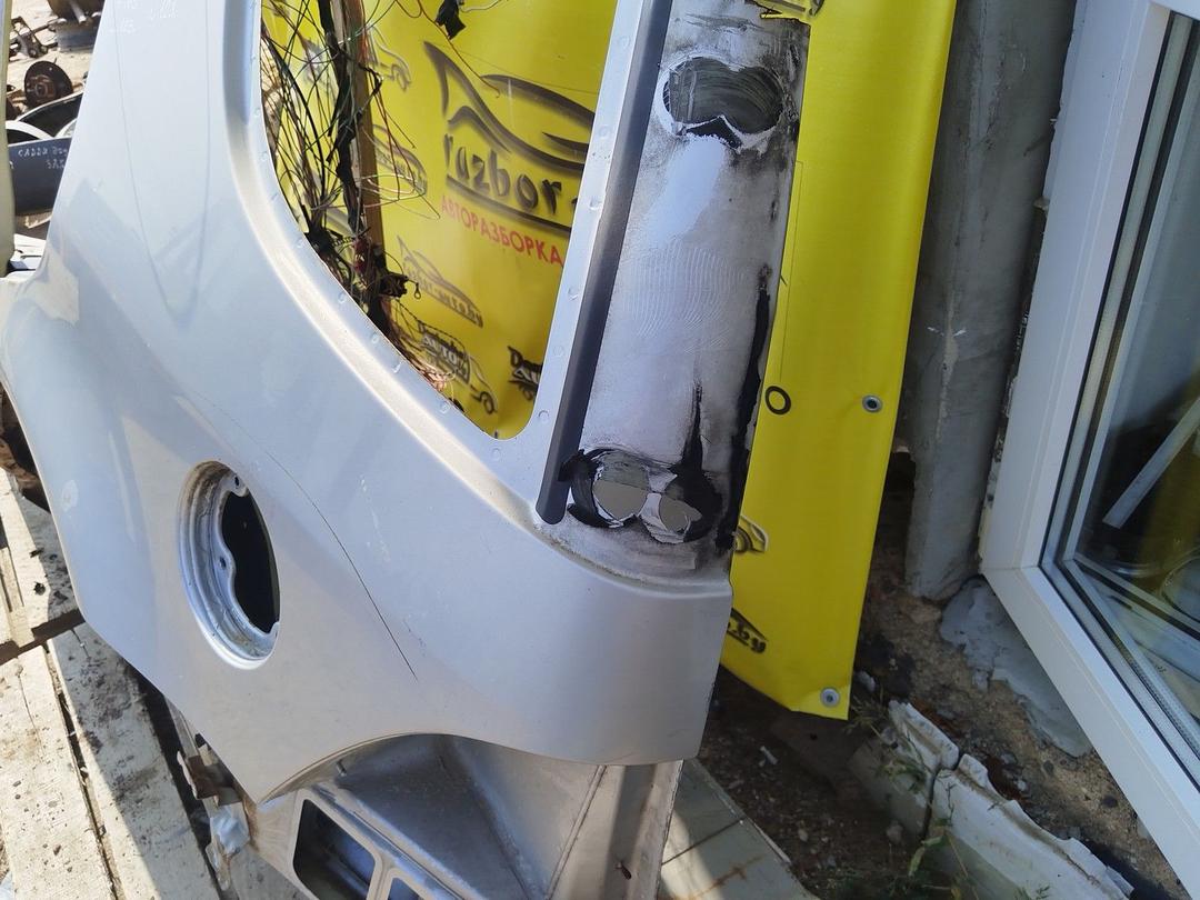 Крыло заднее левое L6O84M Mercedes ML W163 undefined