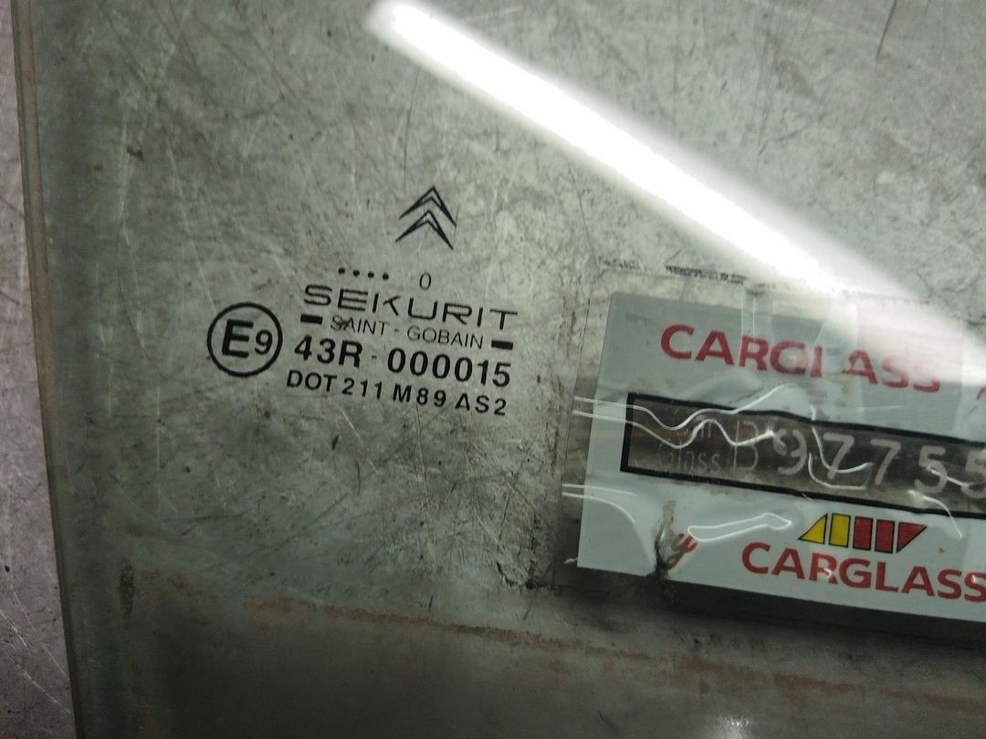 Стекло двери передней правой JKC7FA Citroen Xsara Picasso купить