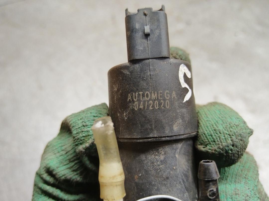 Насос (моторчик) омывателя стекла YUE71Y Renault Scenic купить в магазине запчастей бу