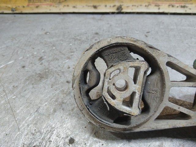 Подушка крепления КПП UP4E47 Opel Corsa купить в магазине запчастей бу