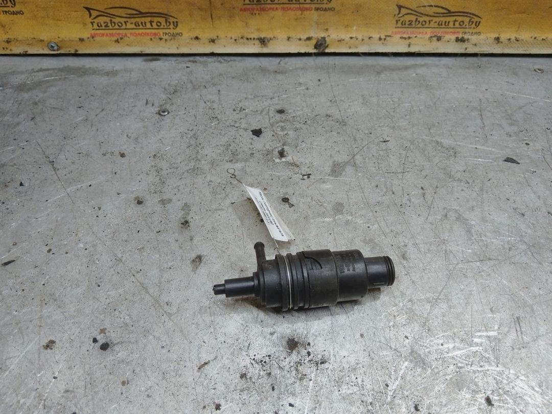 Насос (моторчик) омывателя стекла JWVU5Z Audi 100