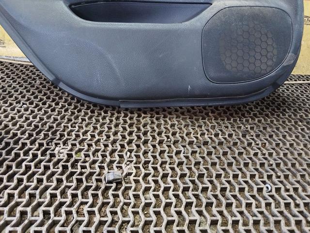 Обшивка двери задней левой (дверная карта) S98NUU Toyota Avensis купить в магазине запчастей бу