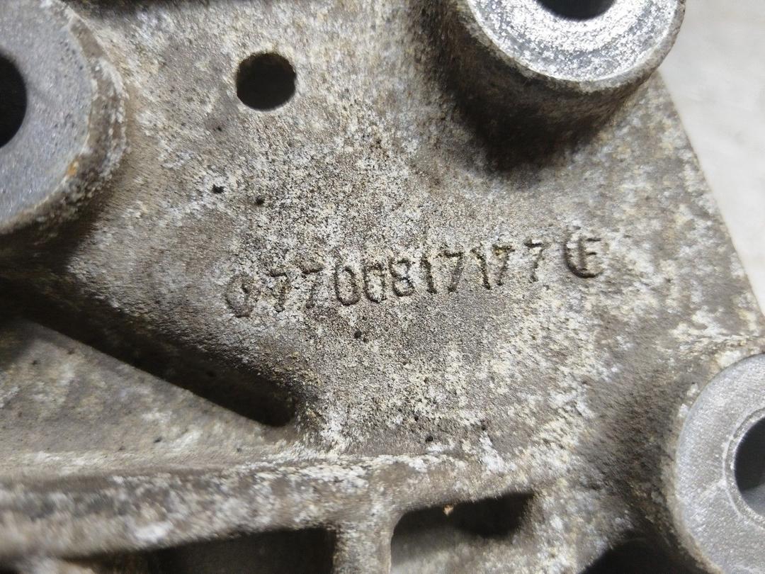 Кронштейн двигателя 0OLBD9 Renault Espace купить в магазине запчастей бу