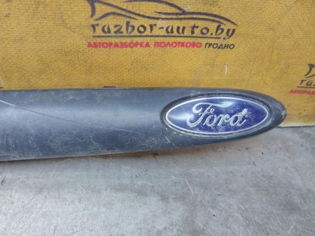 Молдинг двери передней правой T4DUL5 Ford Galaxy купить