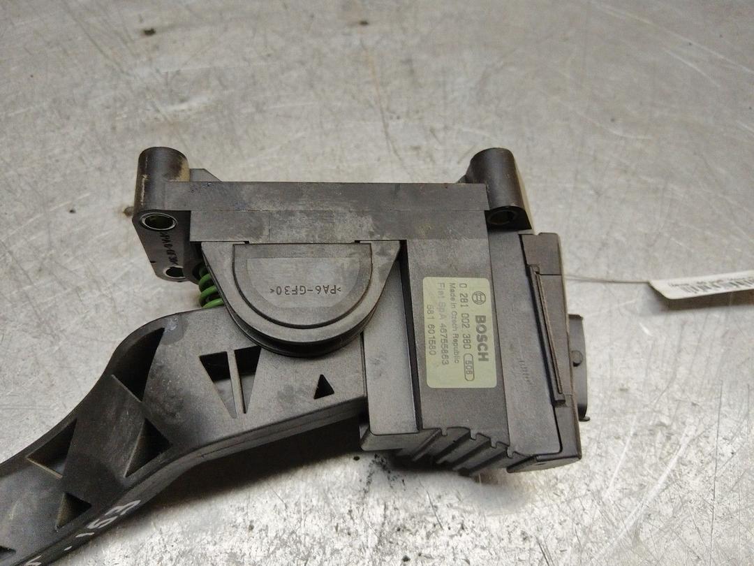 Педаль газа 764P6T Alfa Romeo 147 купить с доставкой