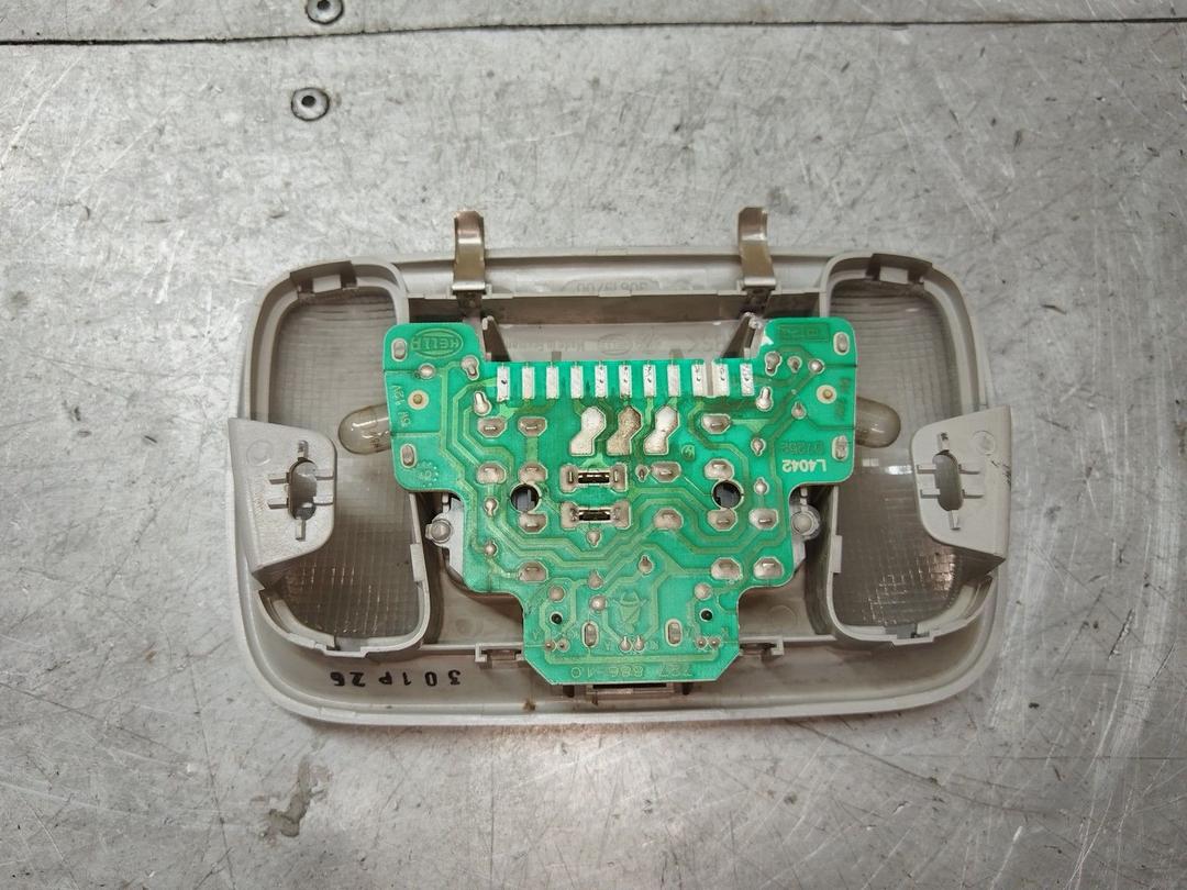 Фонарь салона (плафон) 3ZAD17 Volvo V40 купить