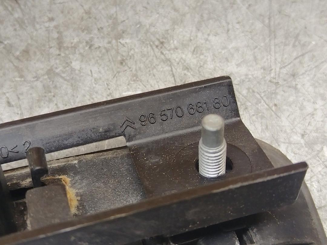 Ручка открывания багажника X9ZBKJ Citroen C4 - Фото 4