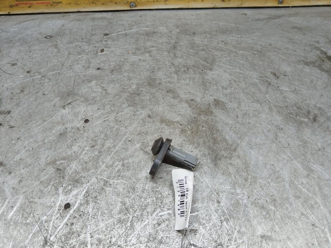 Выключатель концевой (концевик) HGRQV0 Toyota Corolla купить на авторазборке