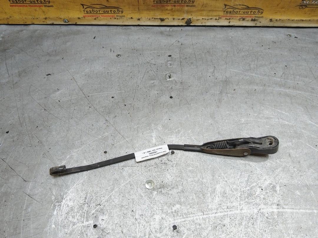 Щеткодержатель задний ME2QSC Mazda 323 купить