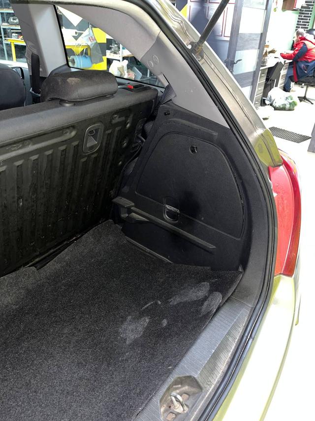 Обшивка багажника SXP5YE Opel Corsa - Фото 1