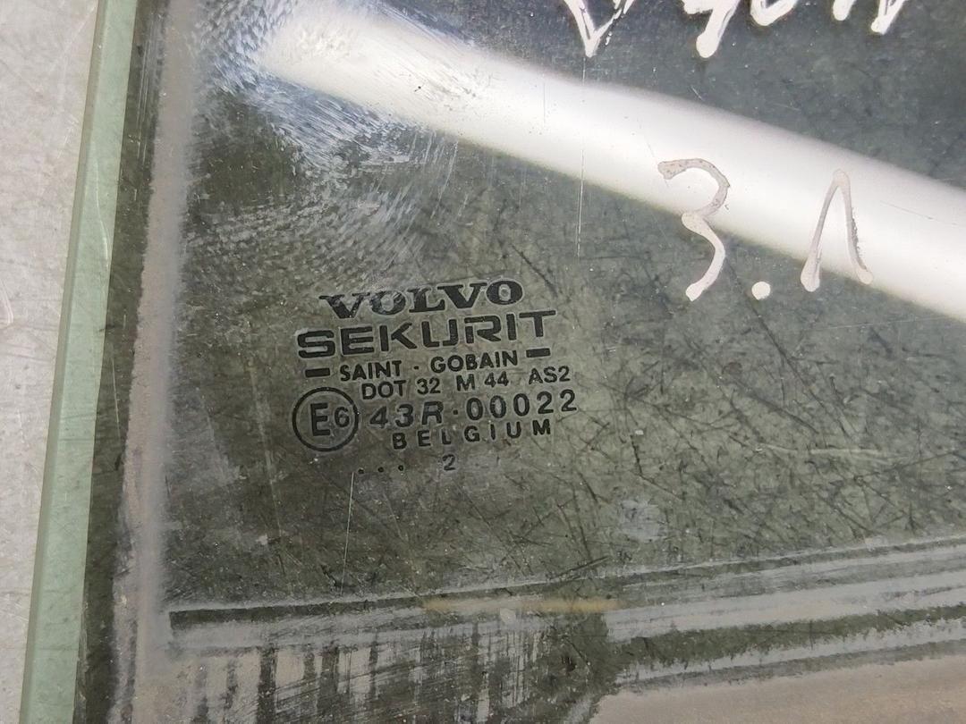 Стекло двери задней левой R8MVVA Volvo V40 купить