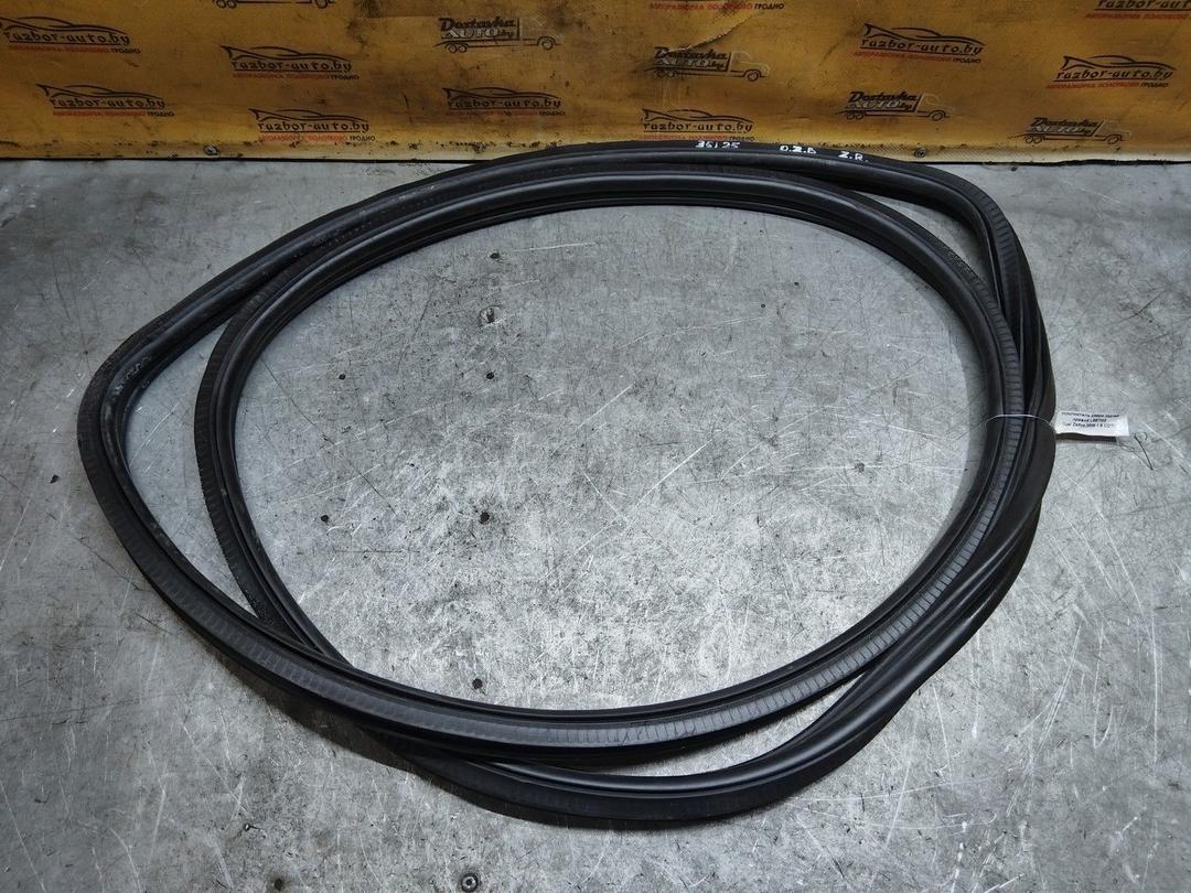 Уплотнитель двери задней правой LSE7M3 Opel Zafira